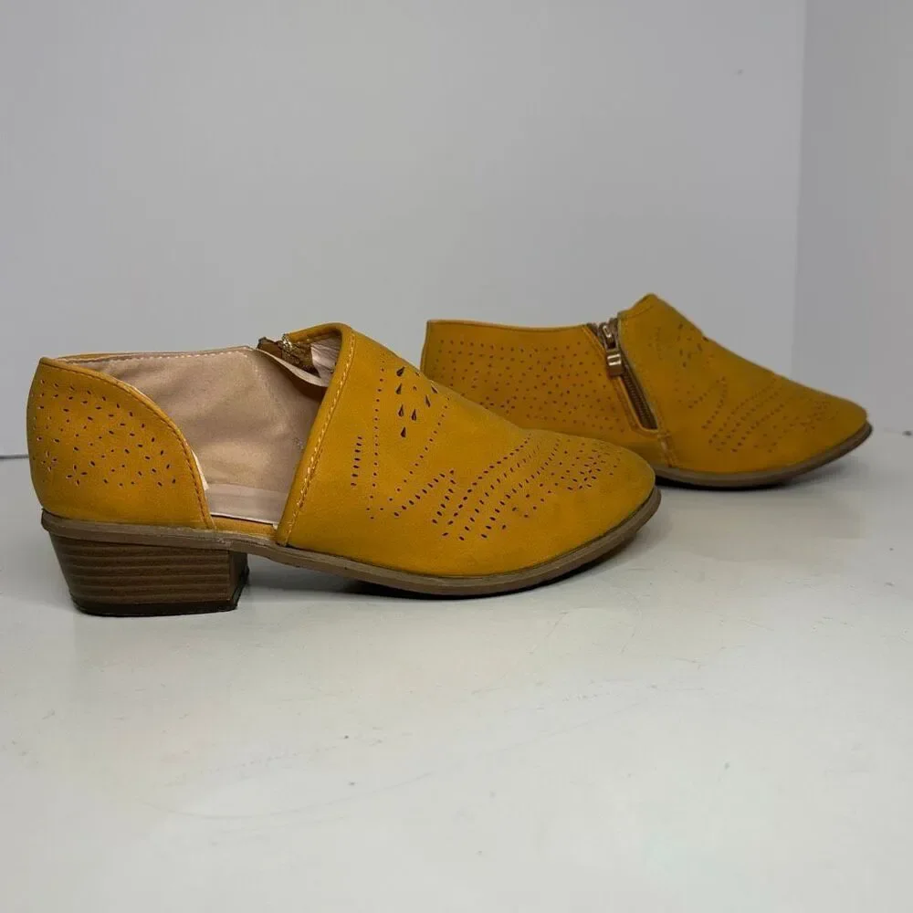 Lace up Flock Casual Fretwork Casual Shoes Yellow | Women Size 7.5 / 38